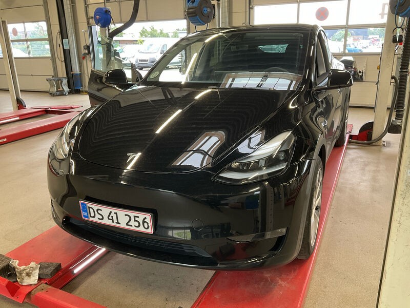 Car photo