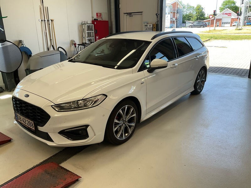 Car photo