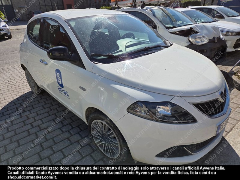 Lancia Ypsilon