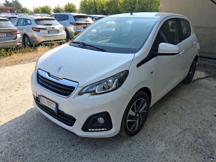 Car photo